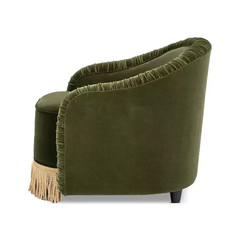 Πολυθρόνα Jennifer Taylor Home Serena 31.5 με πτυχωτή πλάτη σε σχήμα βαρελιού και κρόσσια, από βελούδο υψηλής αντοχής σε λαδί χρώμα