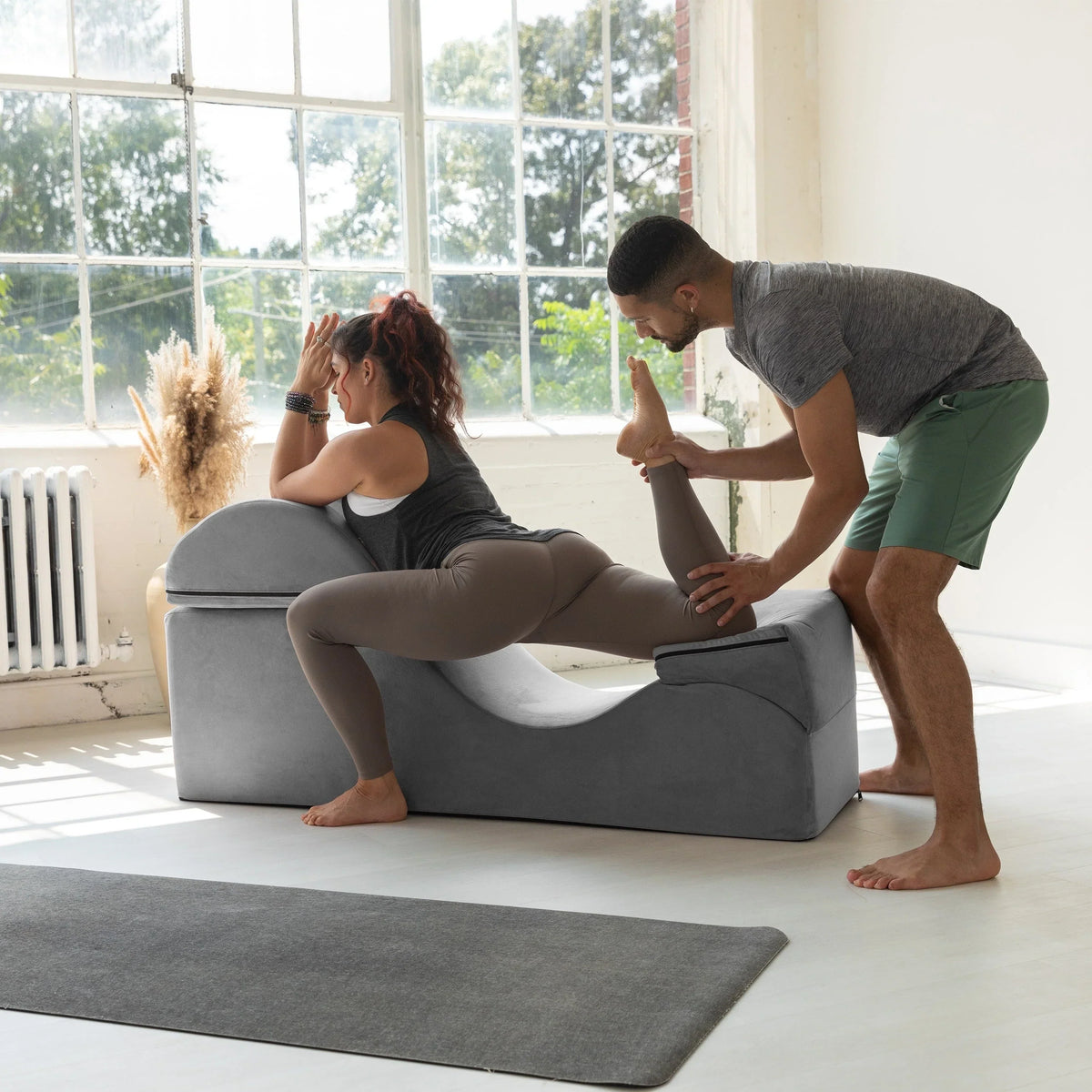 Avana Kami Μετατρέψιμη Σεζλόνγκ / Yoga & Μασάζ - Υποπόδιο 2-σε-1 με Κρυφή Αναδιπλούμενη Πολυθρόνα Yoga, Microvelvet - N/A