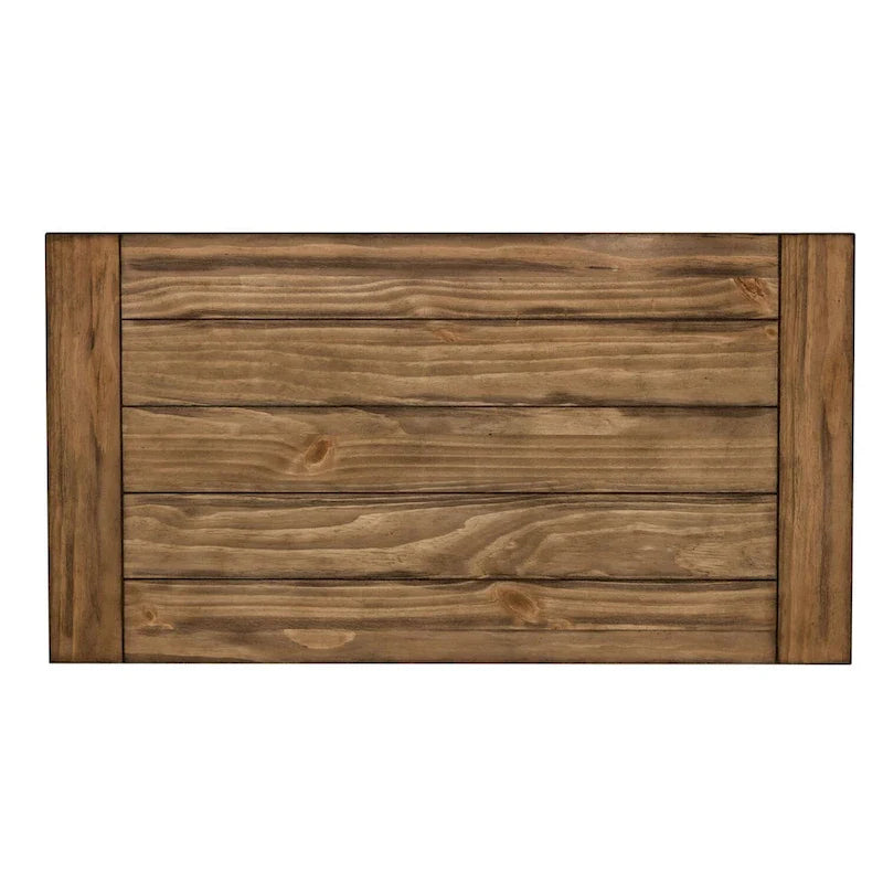 Τραπεζάκι σαλονιού Morgan Creek σε χρώμα Antique White με λεπτομέρειες σε απόχρωση Tobacco και βουρτσισμένο φινίρισμα