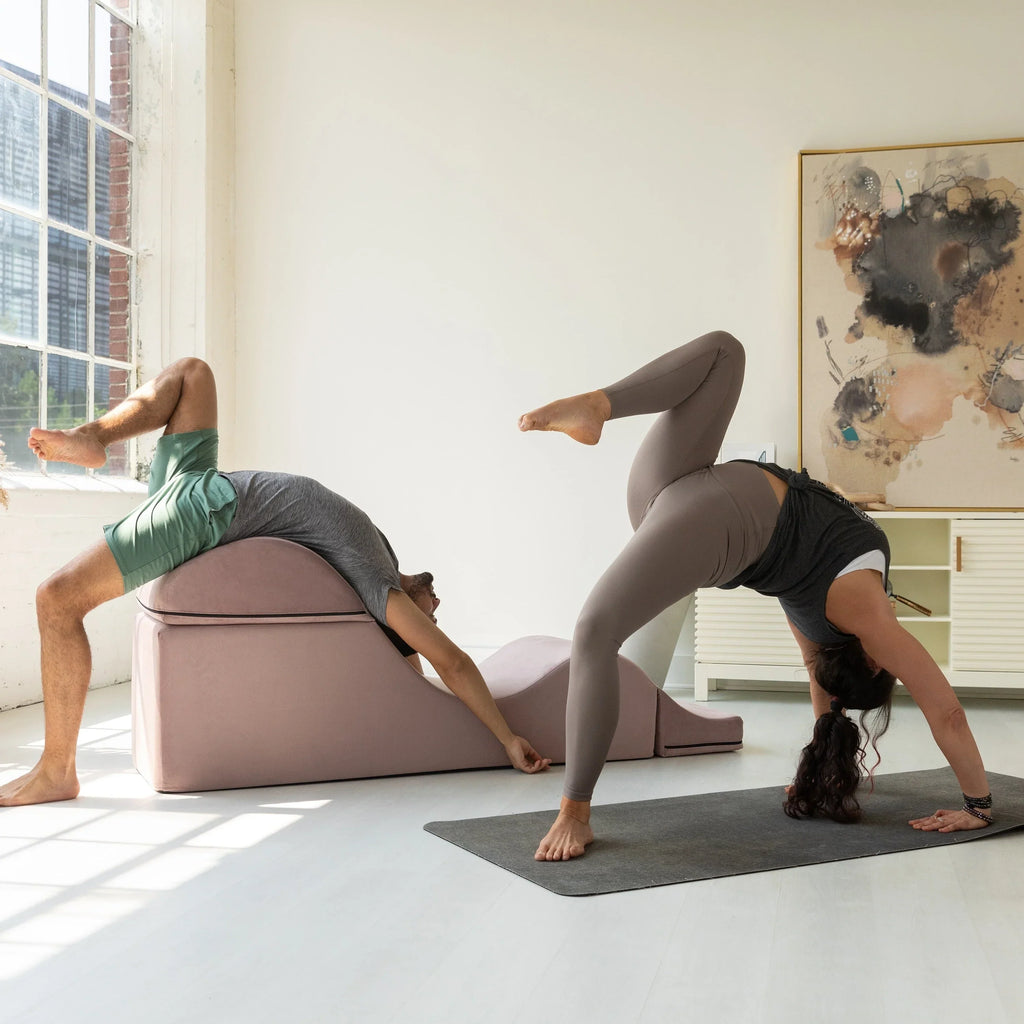 Avana Kami Μετατρέψιμη Σεζλόνγκ / Yoga & Μασάζ - Υποπόδιο 2-σε-1 με Κρυφή Αναδιπλούμενη Πολυθρόνα Yoga, Microvelvet - N/A