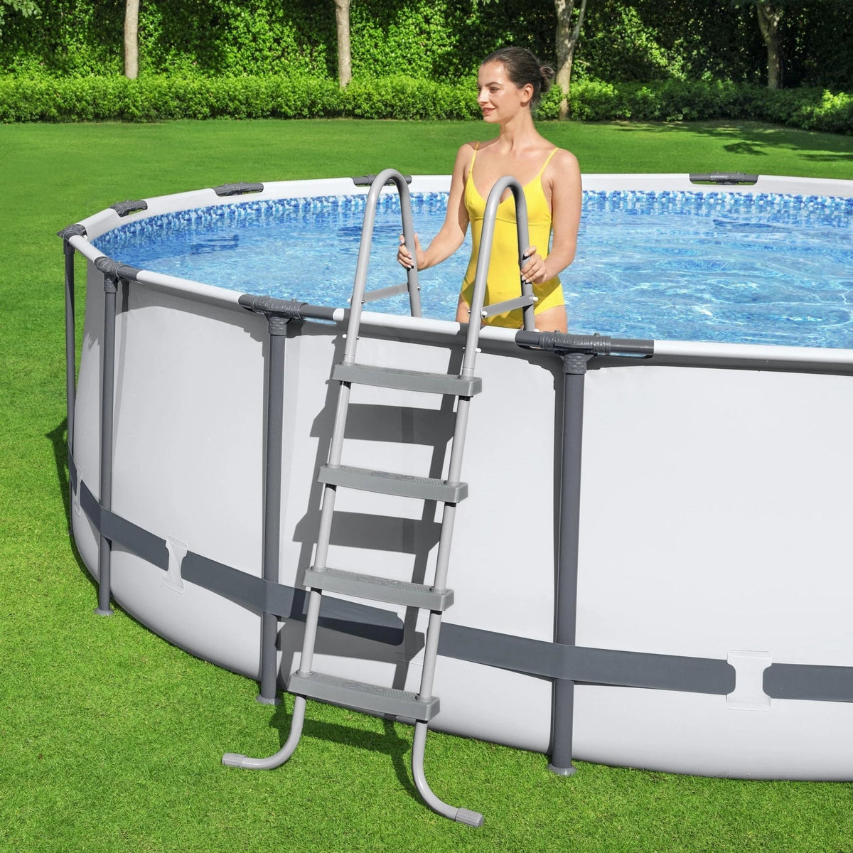 Στρογγυλή υπέργεια πισίνα Bestway Steel Pro MAX με αντλία και κάλυμμα